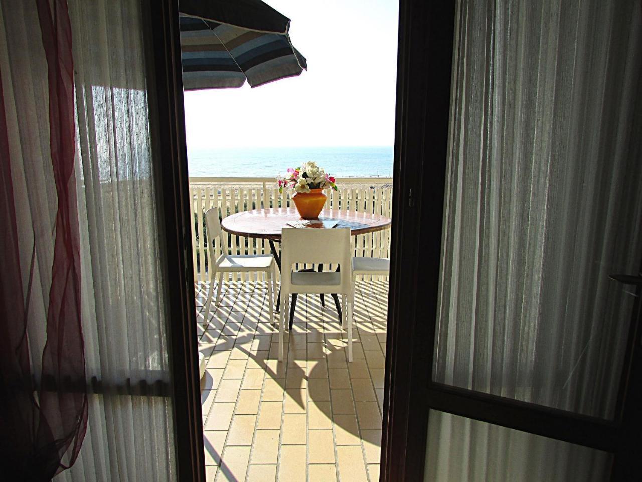 Franco Appartamento Bibione Esterno foto